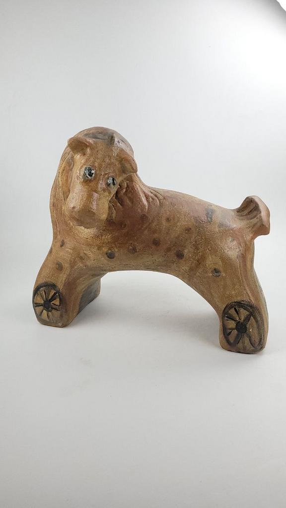 Лошадка добрая