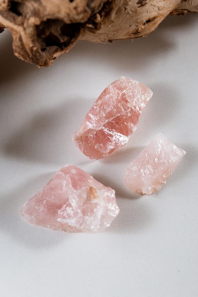 натуральный розовый кварц купить