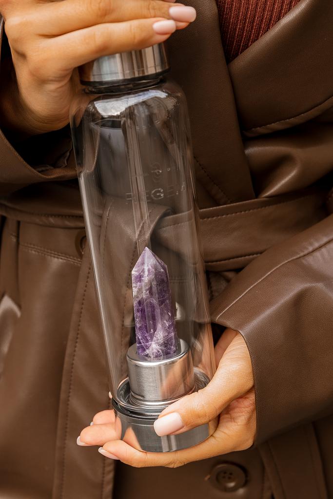 бутылка с камнем