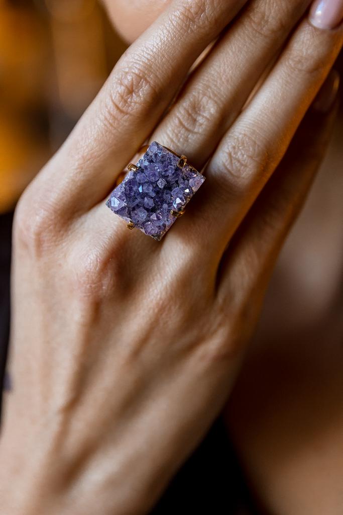 кольцо из аметиста камень друза