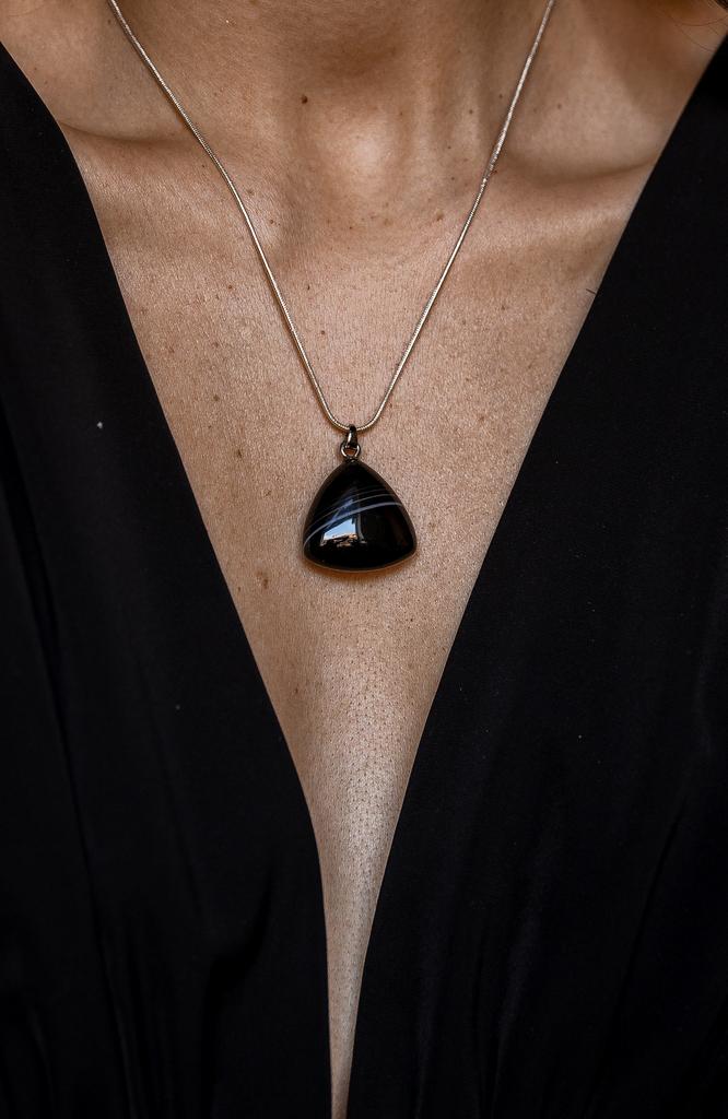 Подвеска с черным агатом