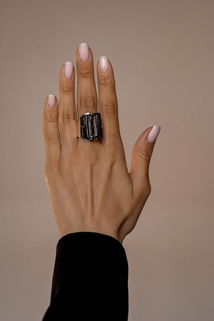 Кольцо кафф с черным турмалином