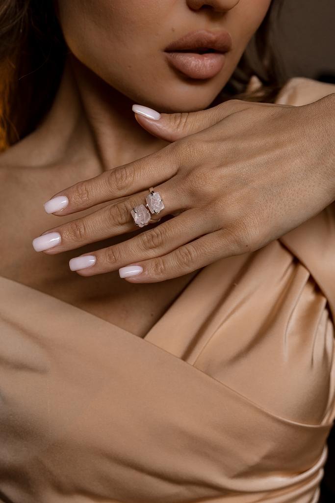 Двойное кольцо с розовым кварцем