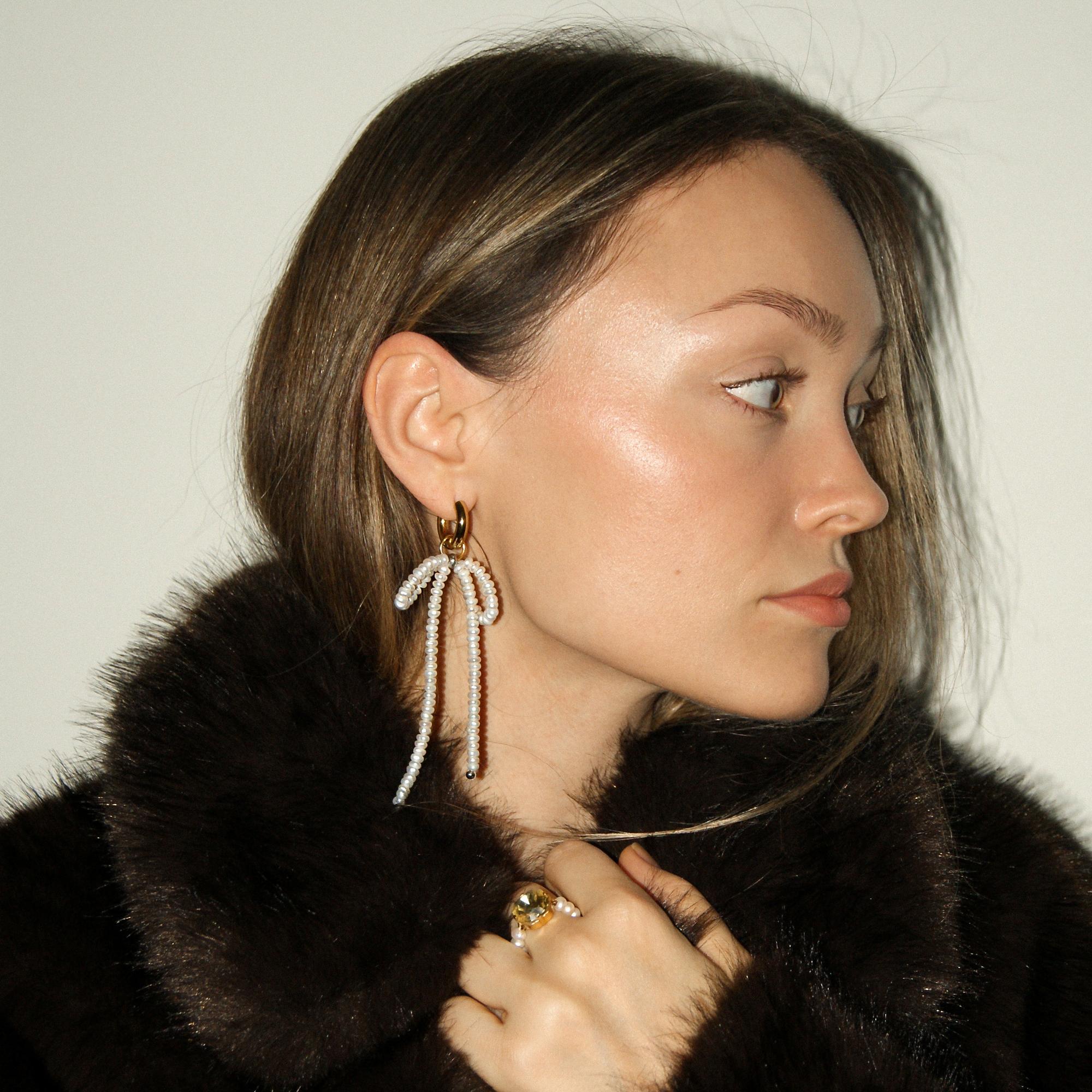 Серьги MATERIAL GIRL из жемчуга