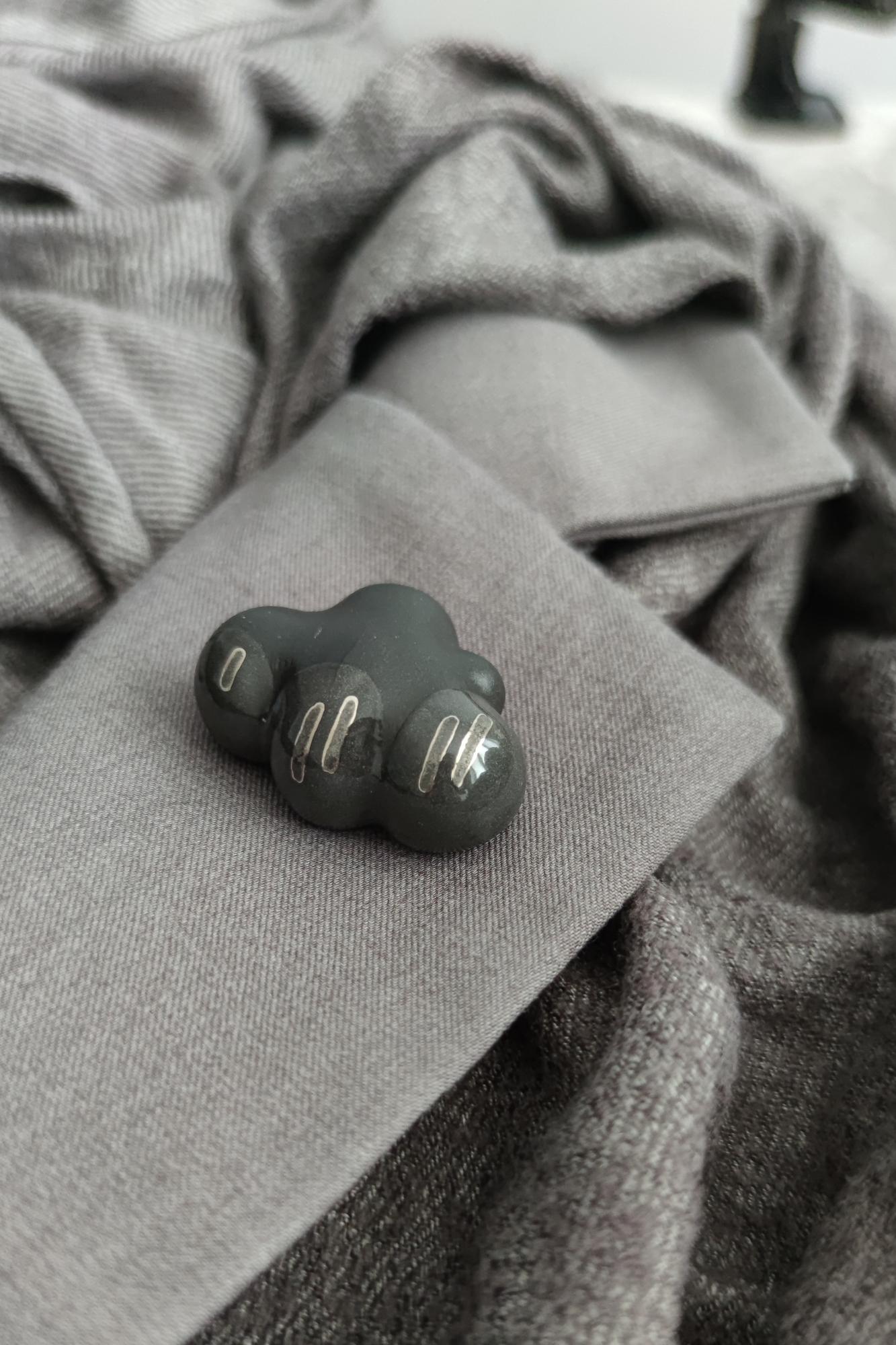 брошь ТУЧКА С ПЛАТИНОЙ