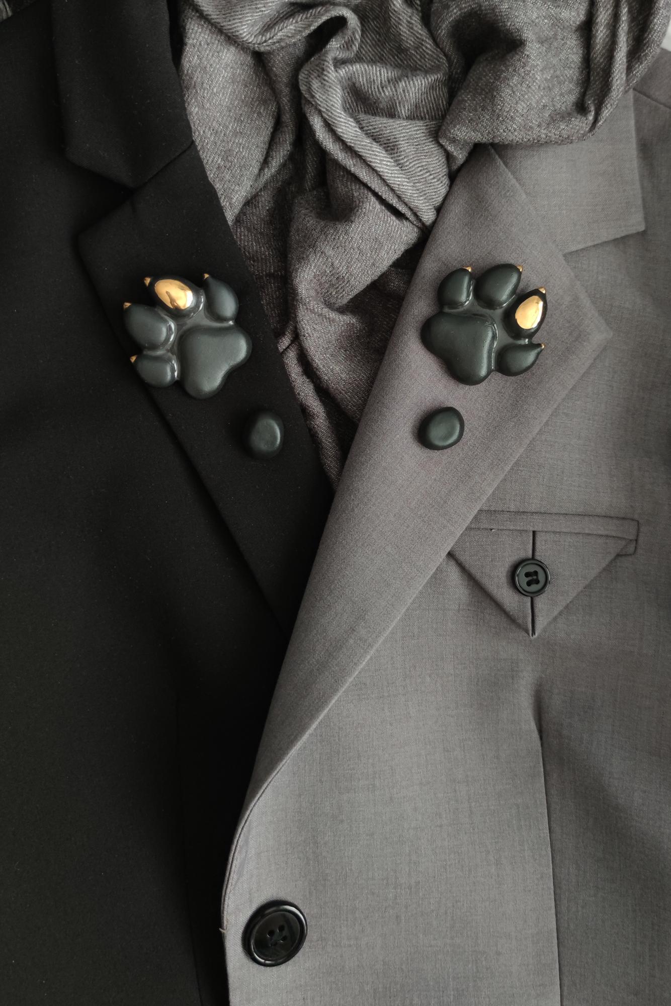 брошь ЛАПА С ПЯТКОЙ ЗОЛОТО