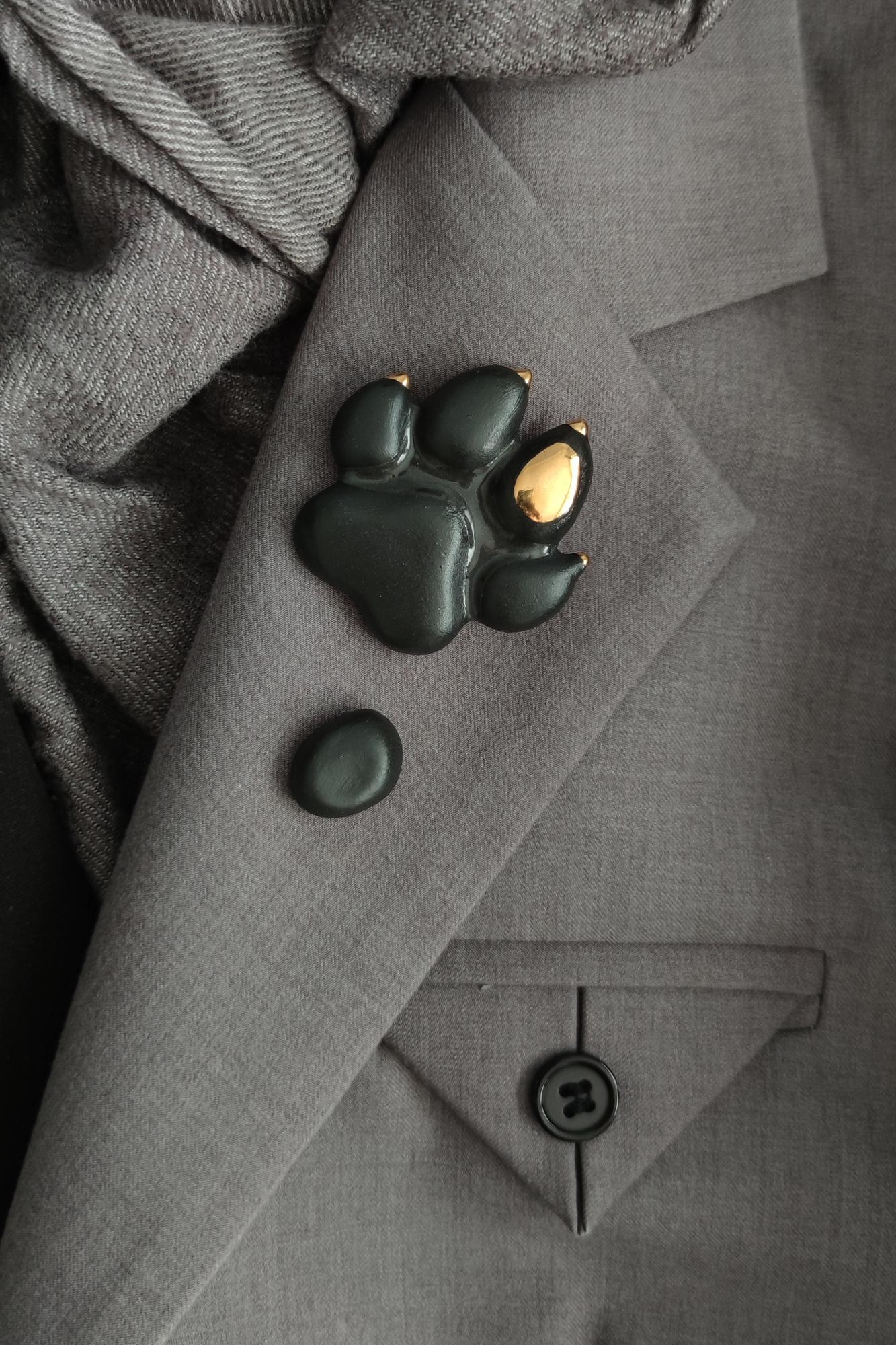 брошь ЛАПА С ПЯТКОЙ ЗОЛОТО