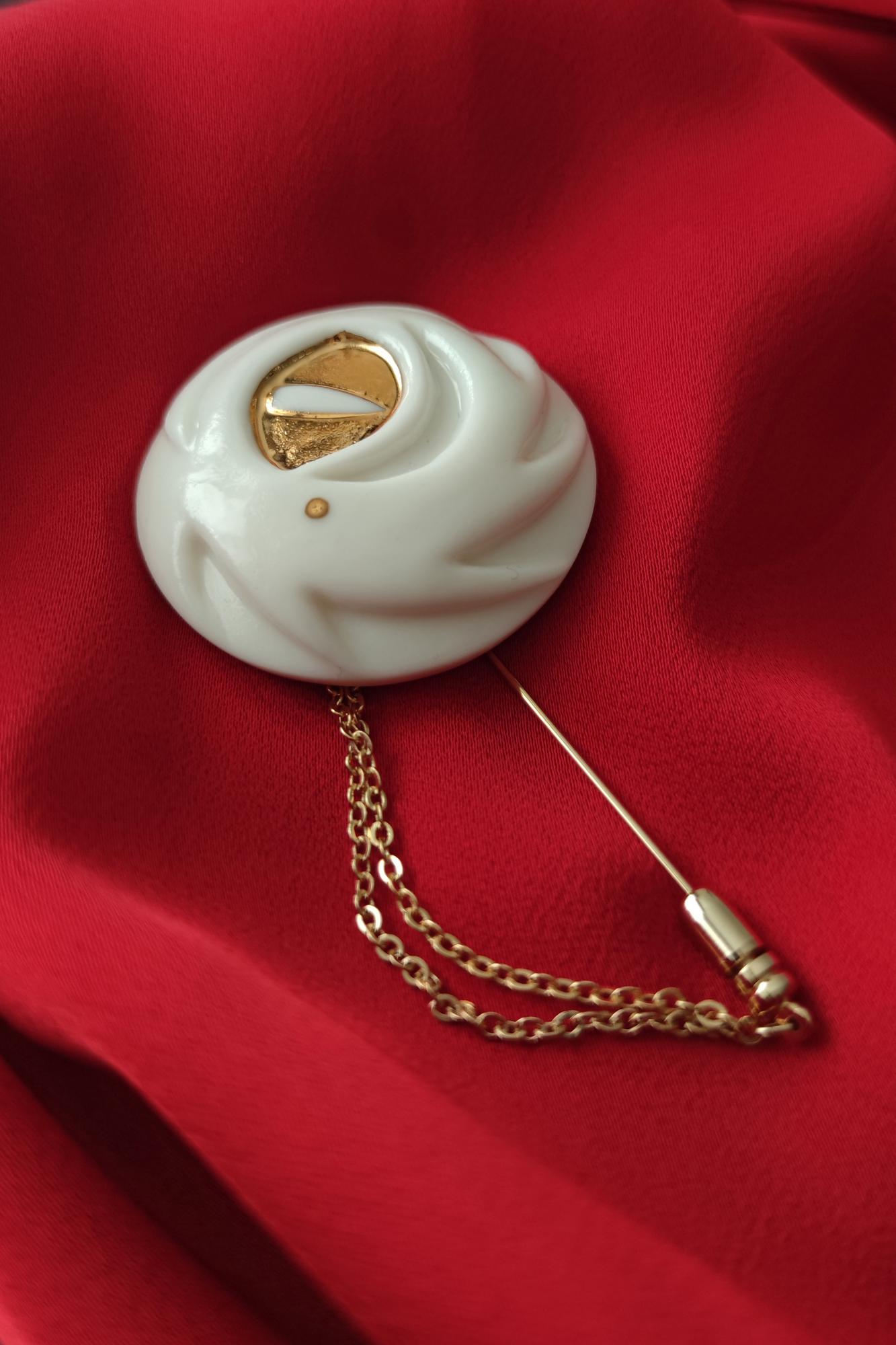 брошь ДРАКОН НА БУЛАВКЕ С ЦЕПОЧКОЙ ЗОЛОТО