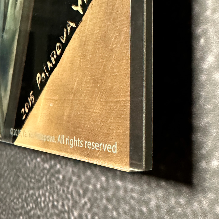 Современная принт-картина Deluxe, лабиринт в кубе "Принцесса", 50х50 см, стекло