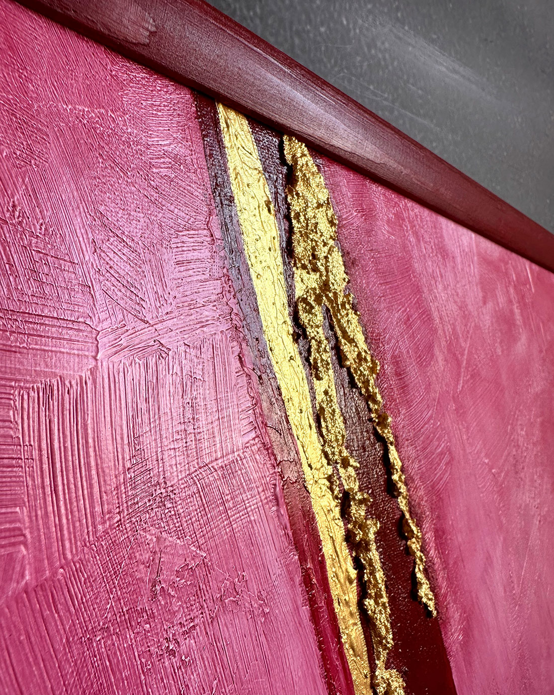 Фактурная картина "Вишневый танец", холст 50х40 см, акрил, декор. паста, поталь цвет золота