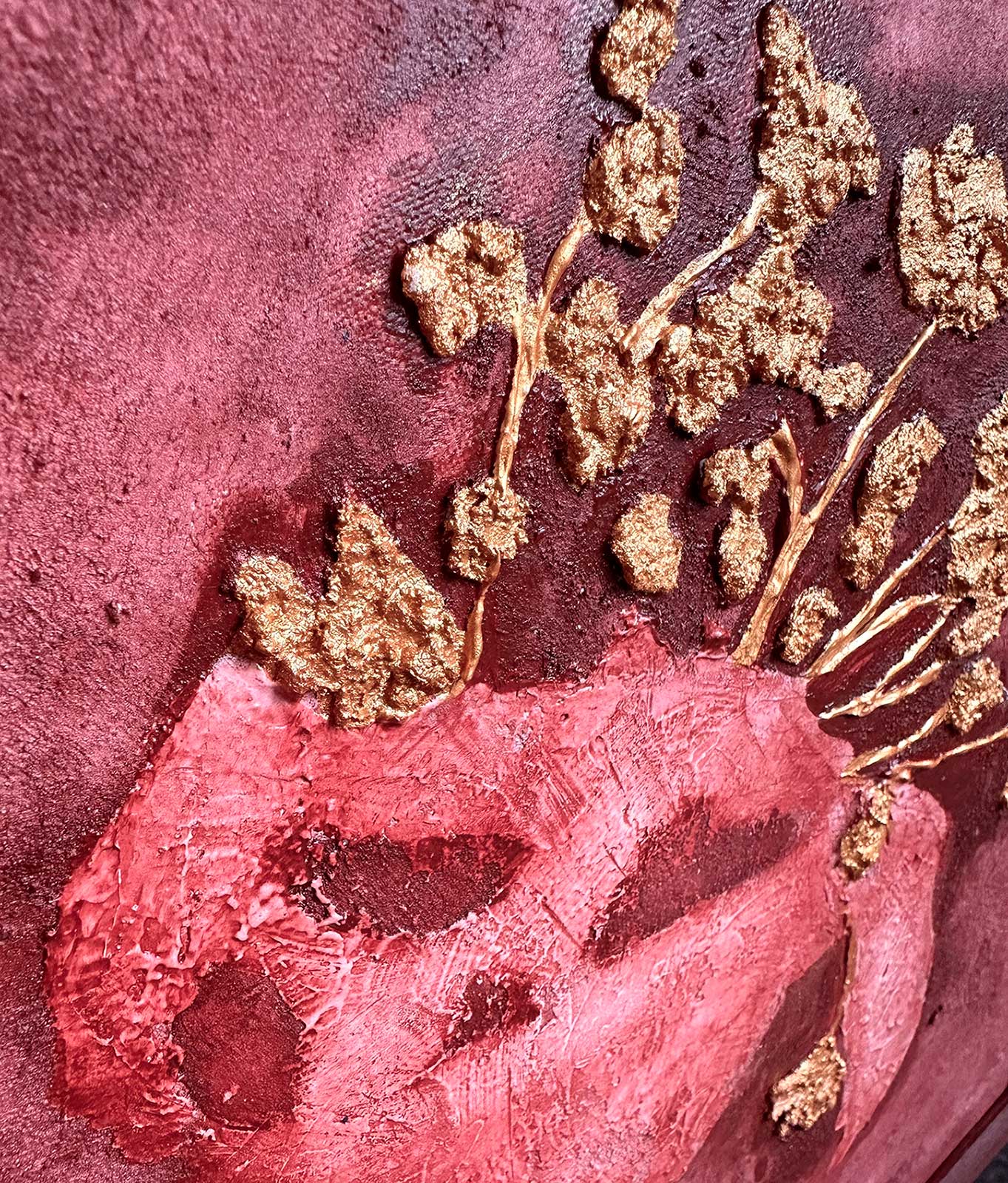 Фактурная картина "Цветок действий", холст 40х50 см, акрил, декор. паста, поталь цвет бронзы