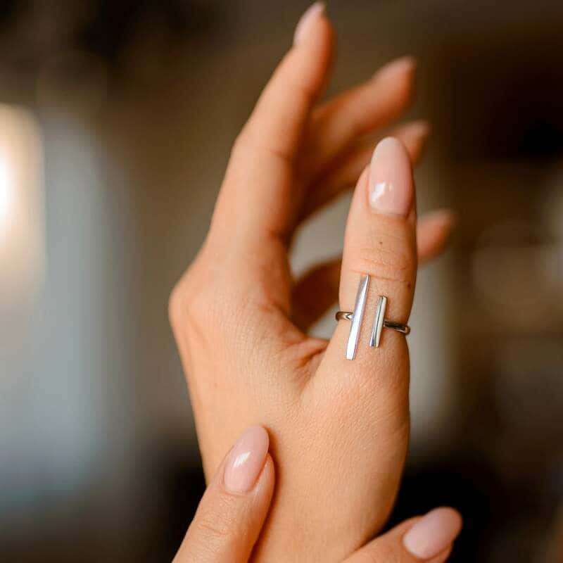 Кольцо регулируемое серебряное Parallel Sticks Adjustable Ring Silver