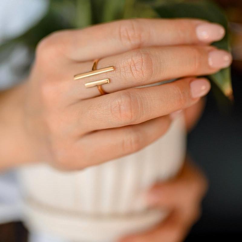 Кольцо регулируемое золочёное Parallel Sticks Adjustable Ring Rose Gold