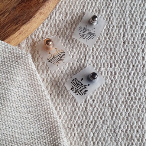 Силиконовые бирки с кнопкой