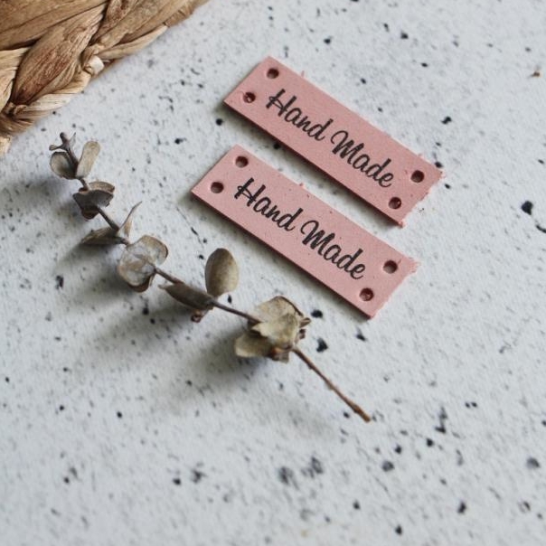 Кожаные пришивные бирки