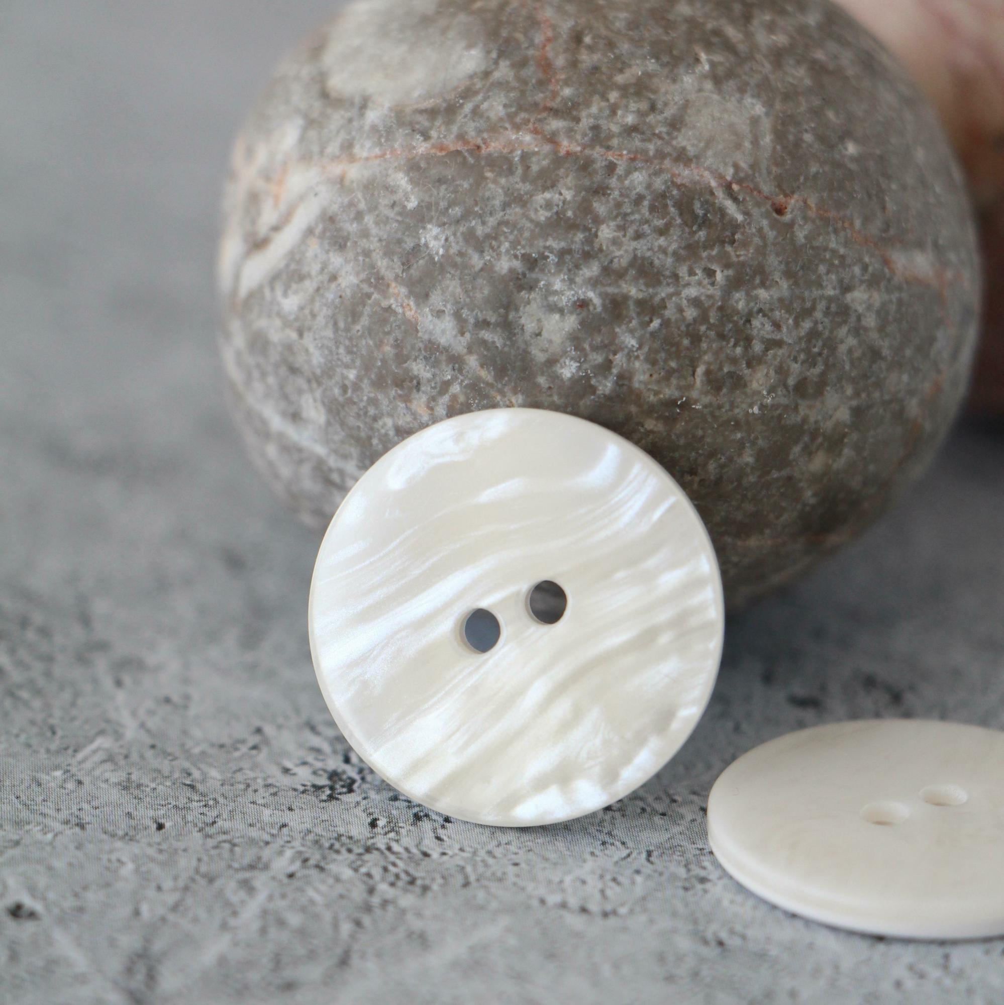 Пуговицы Sandra 23 мм, белый