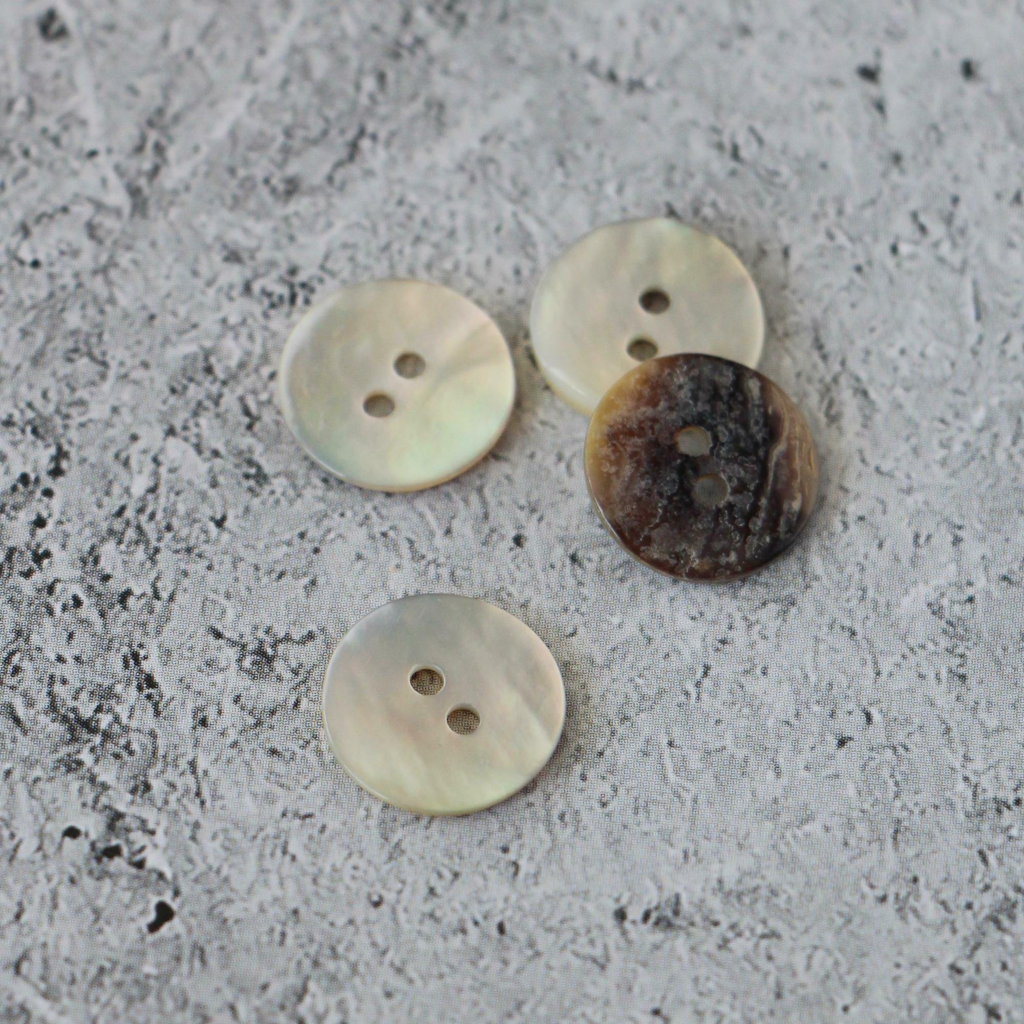 Пуговицы Sandra 13 мм, перламутр