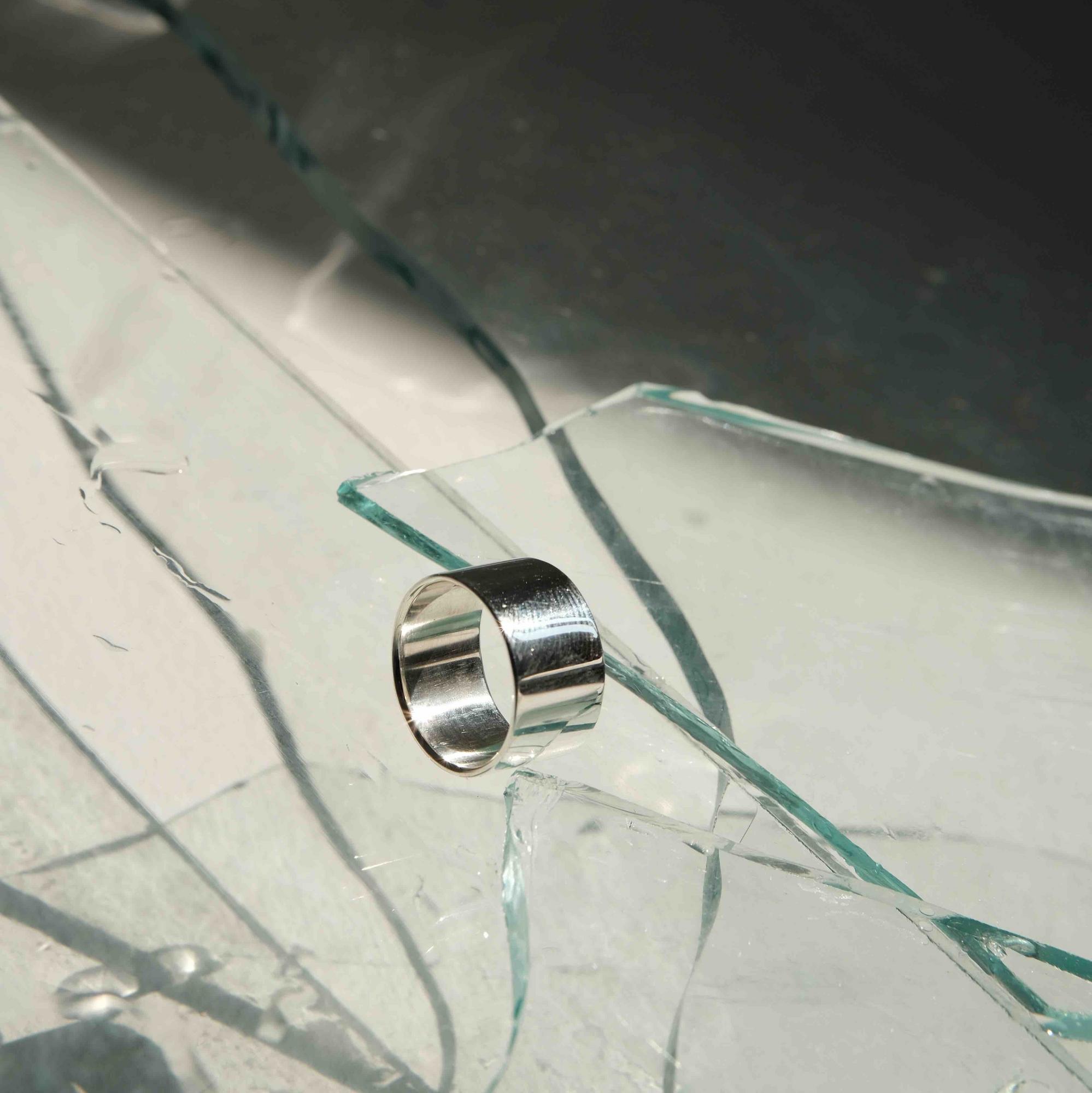 кольцо гладкое широкое