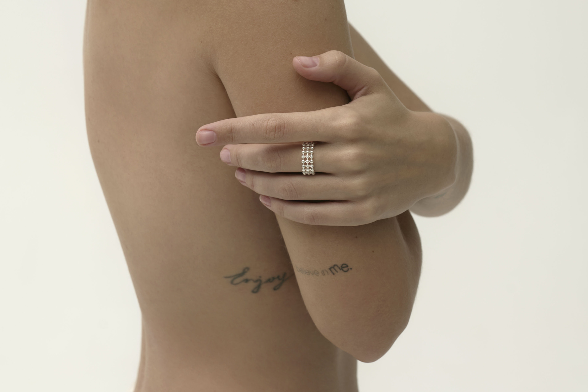 кольцо Монада