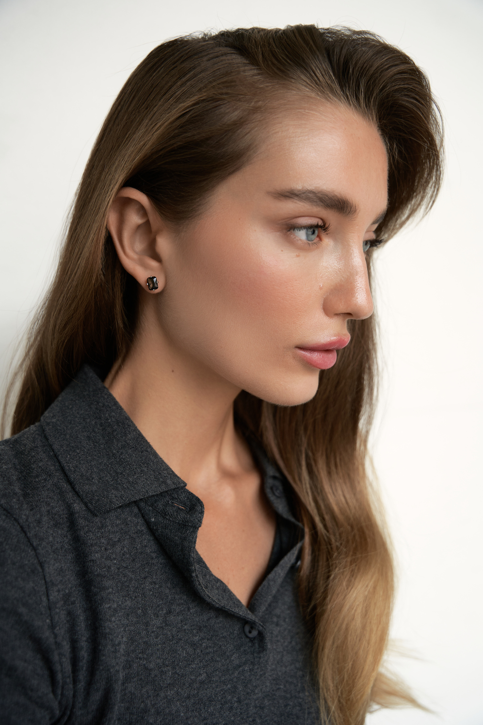 серьги-пусеты с камнями