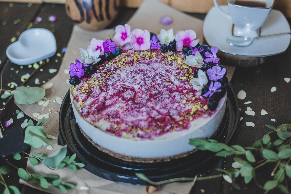 Лимонно-грушевый rawcake с малиной