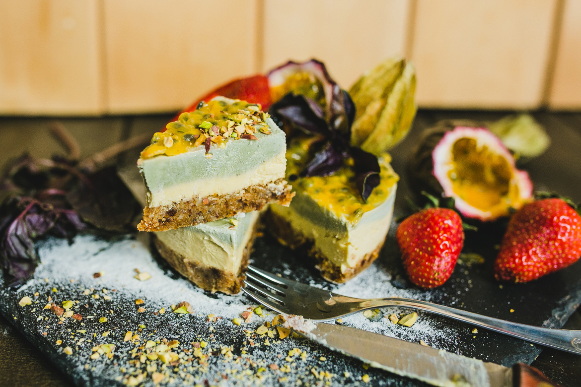 Rawcake «Маракуйя-базилик»