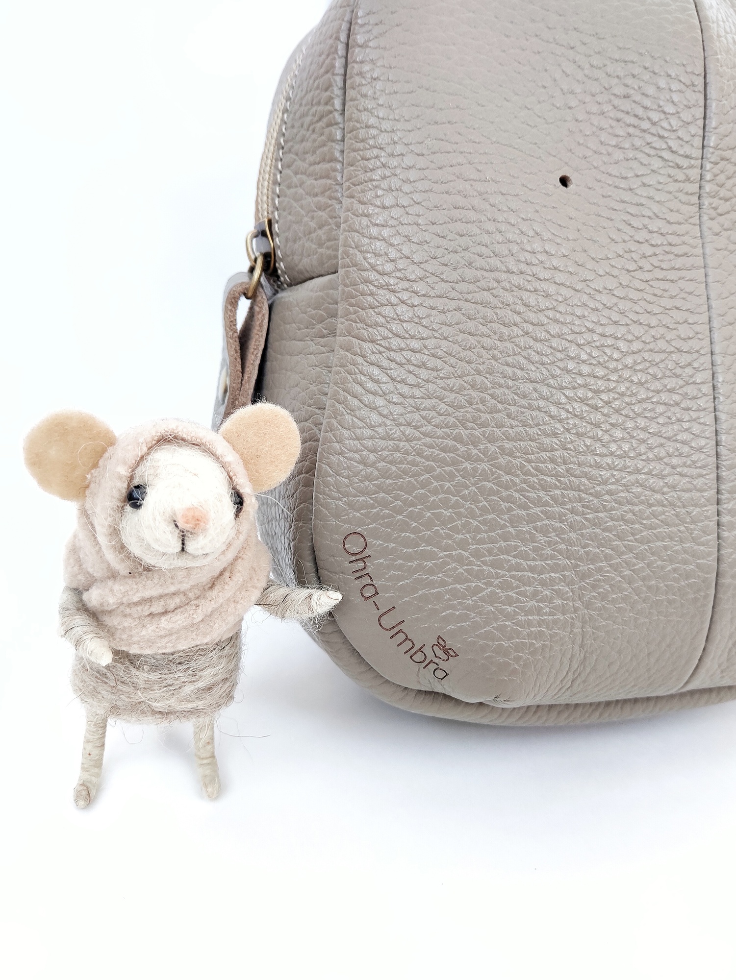 Детский рюкзачок БЕГЕМОТИК серый