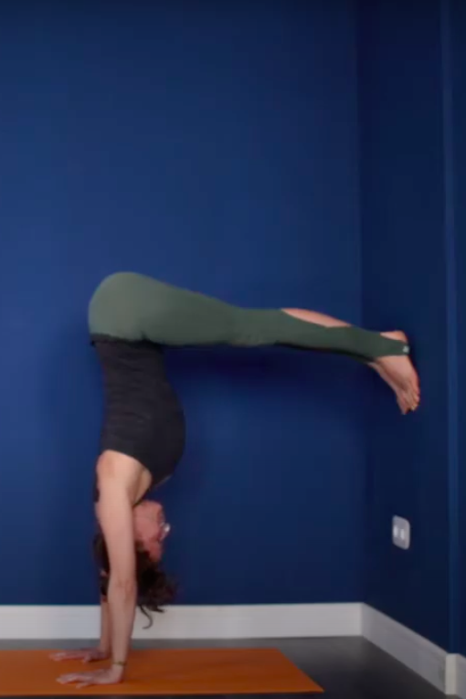 Практика балансов и работа с перевернутыми позами