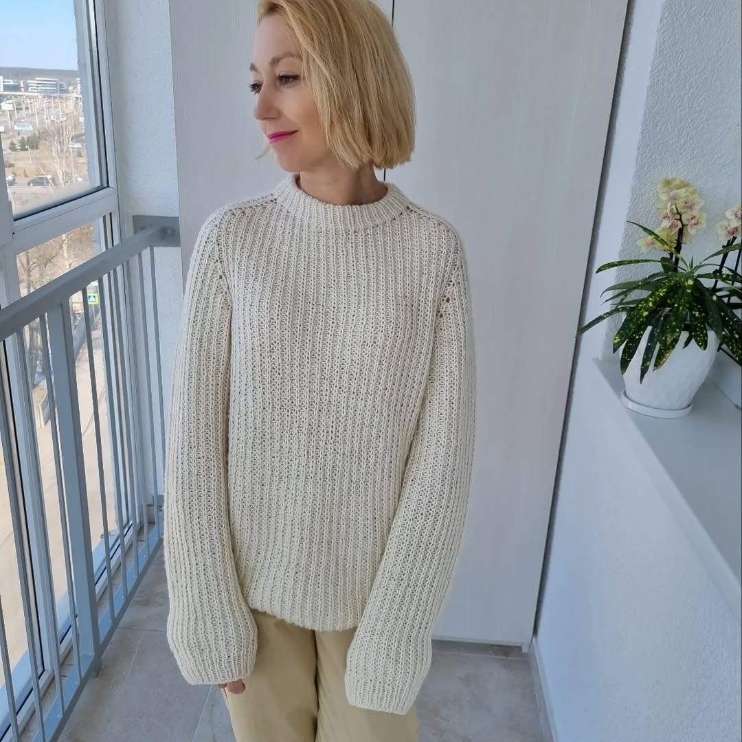 Женский свитер Melody