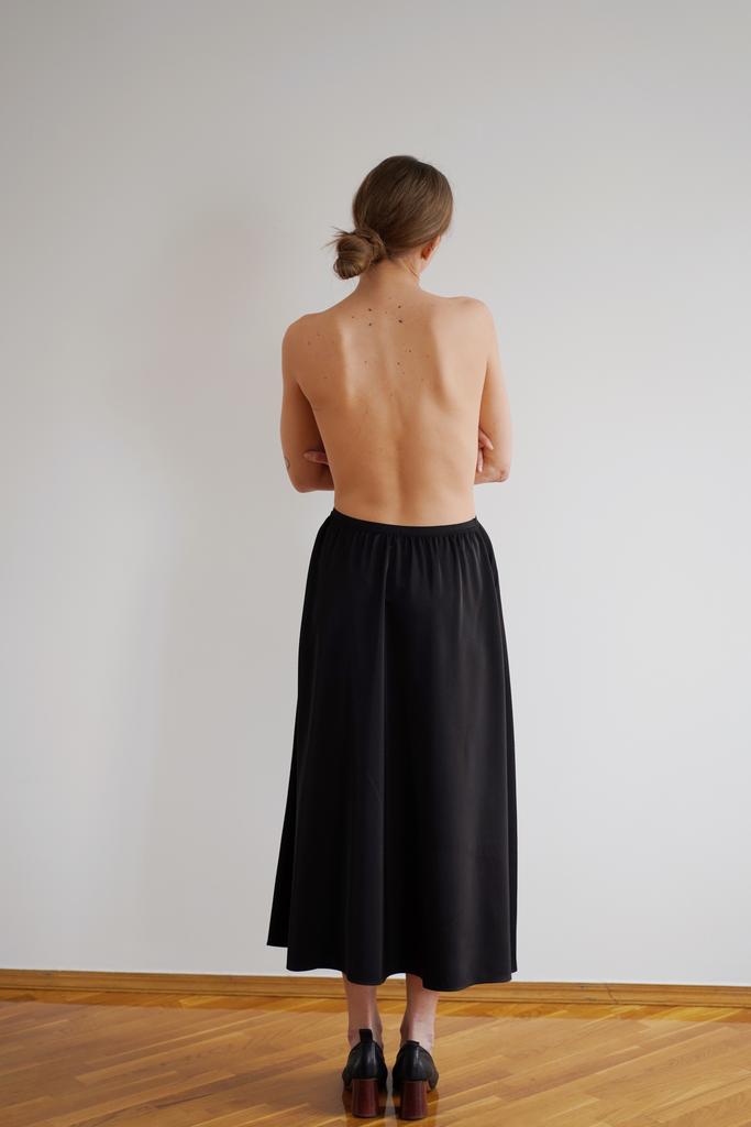 ЮБКА МИДИ ИЗ САТИНА