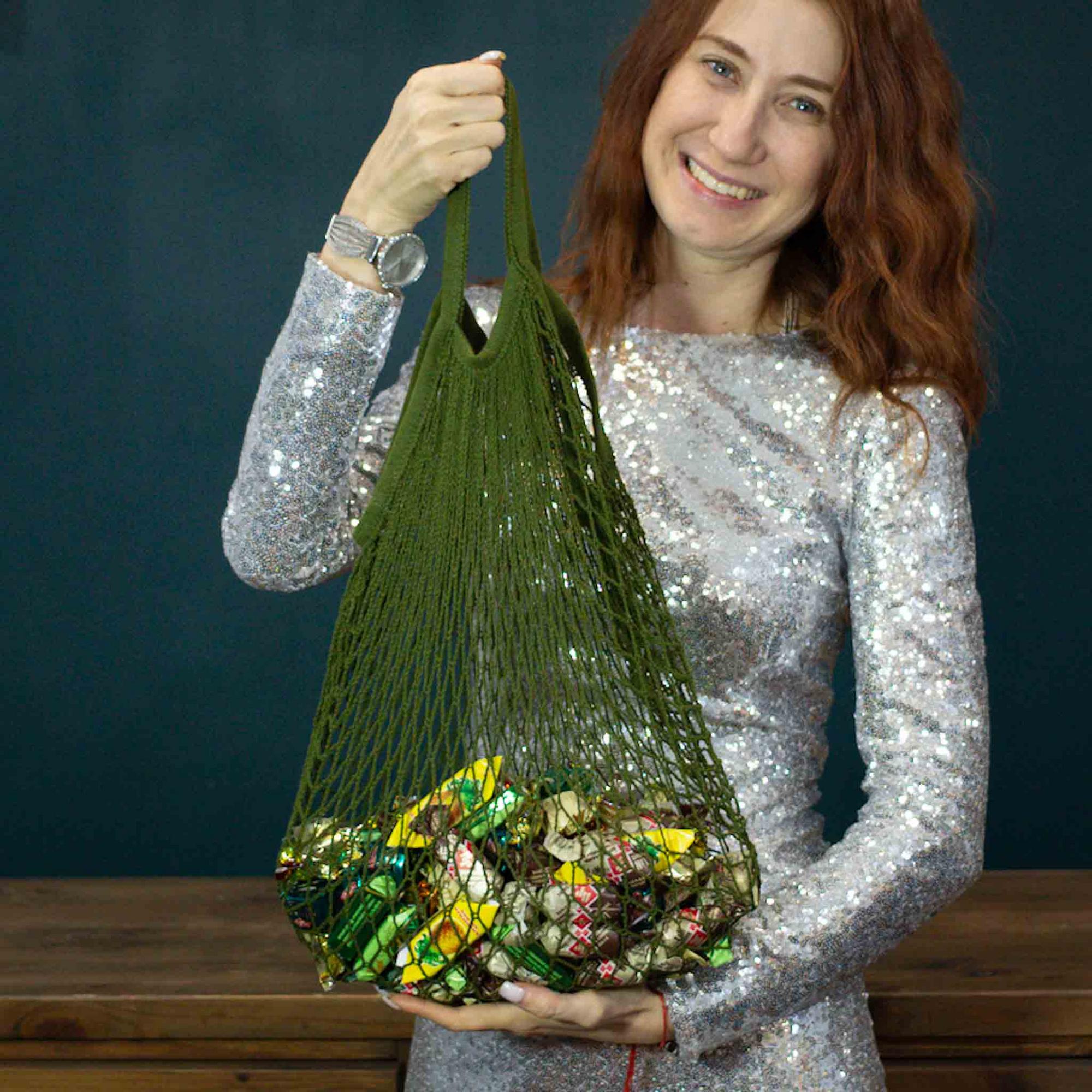 Авоська со сладостями