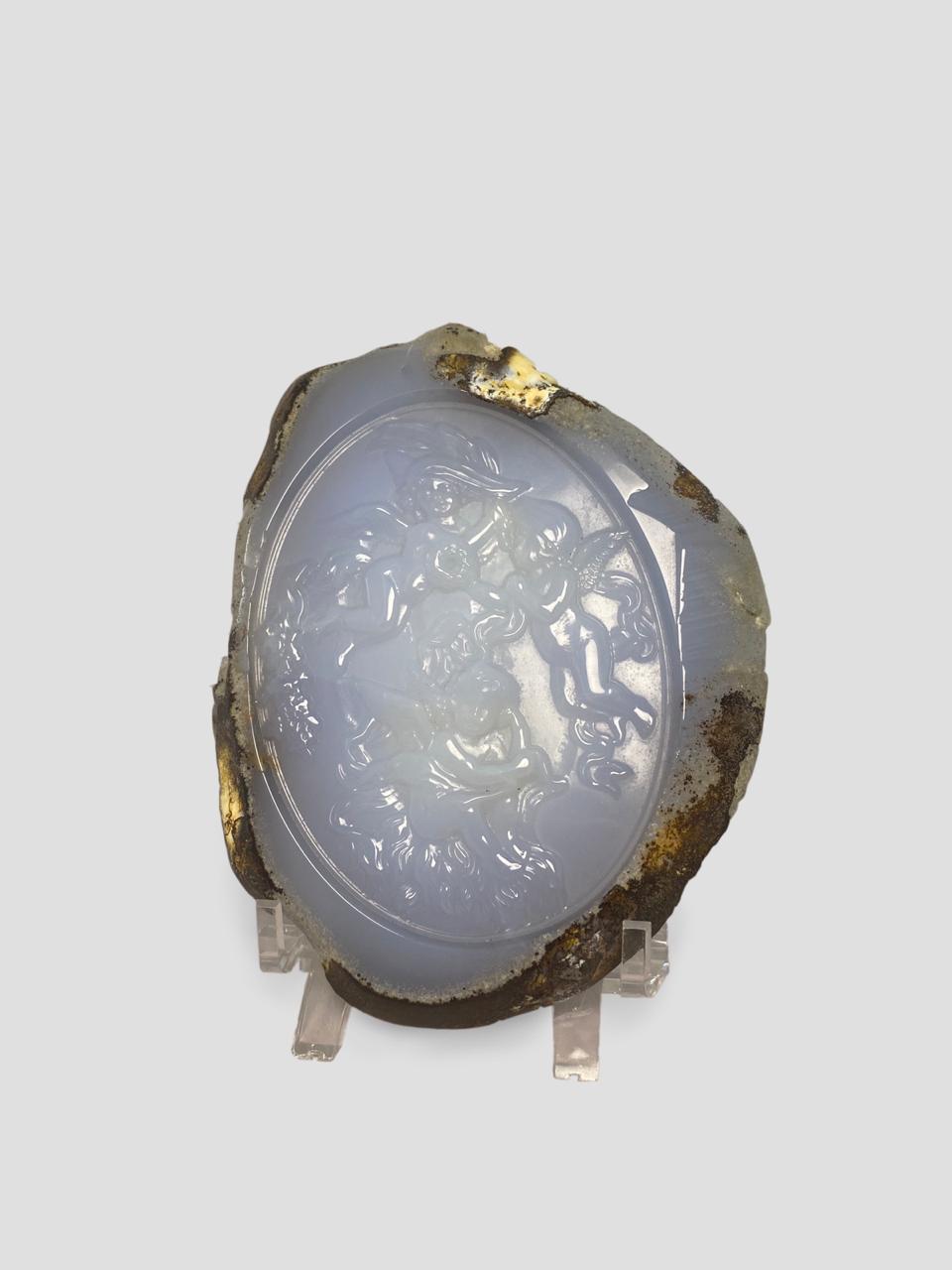 Камея "Три ангела" (халцедон голубой)