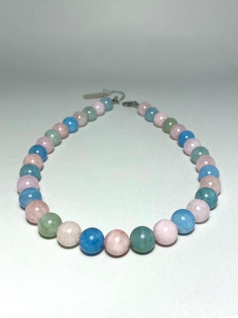 Бусы (бериллы цветные)