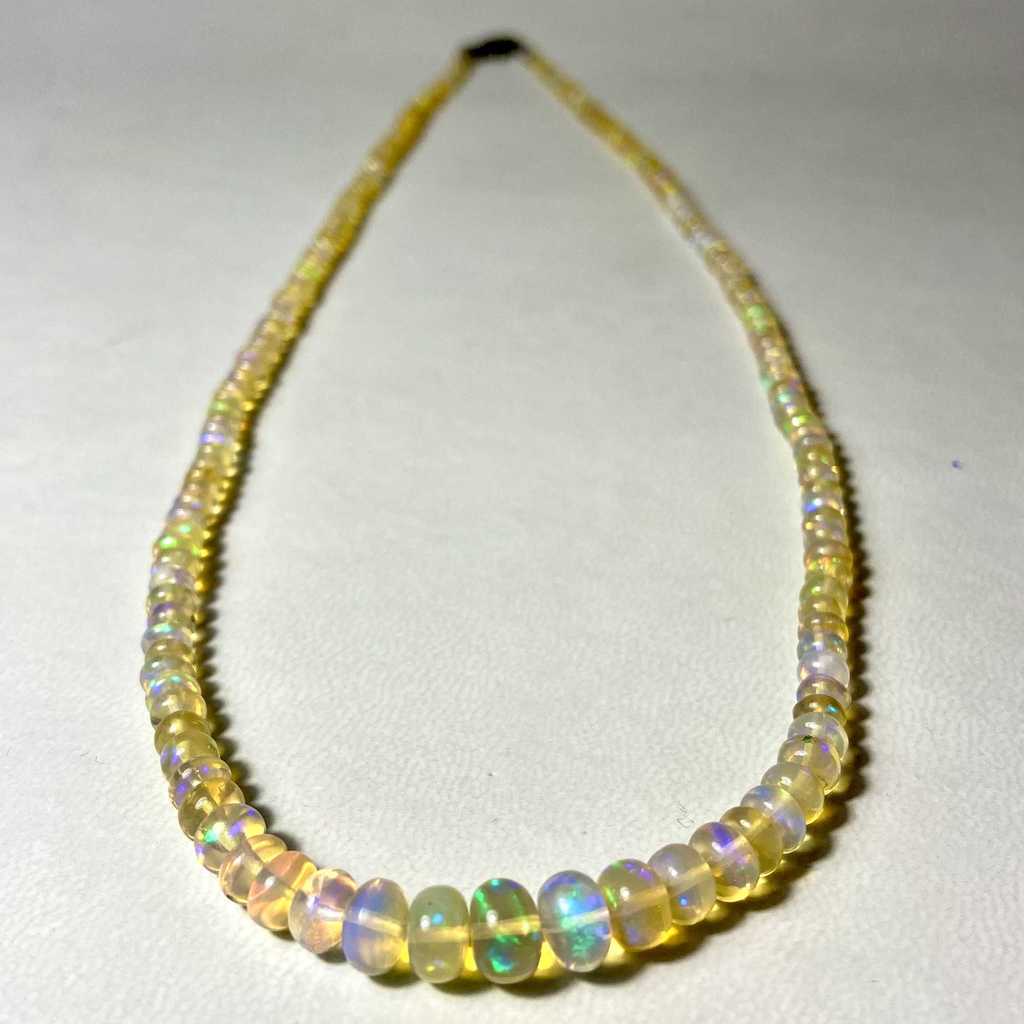 Бусы (опал светлый,Эфиопия)