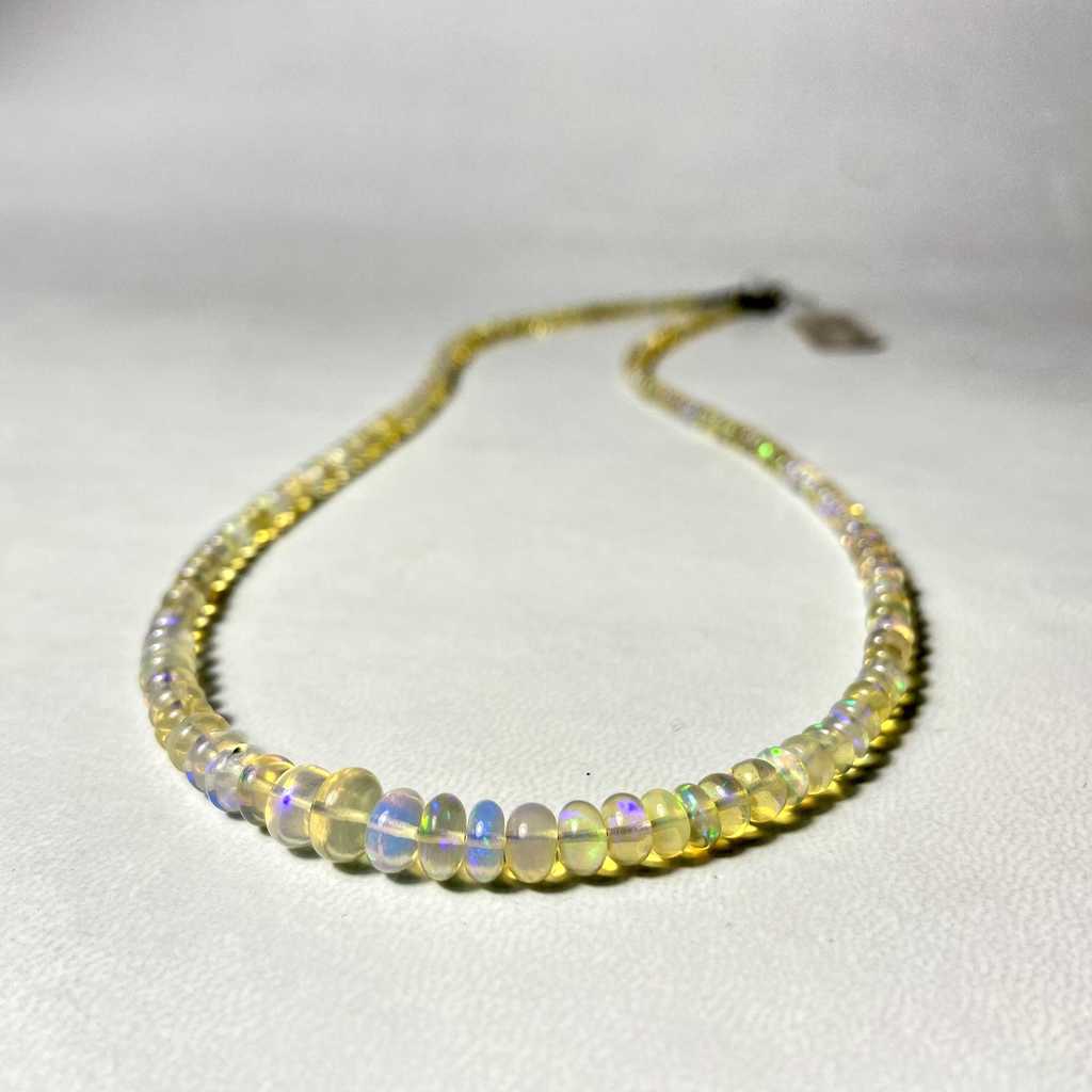 Бусы (опал светлый,Эфиопия)