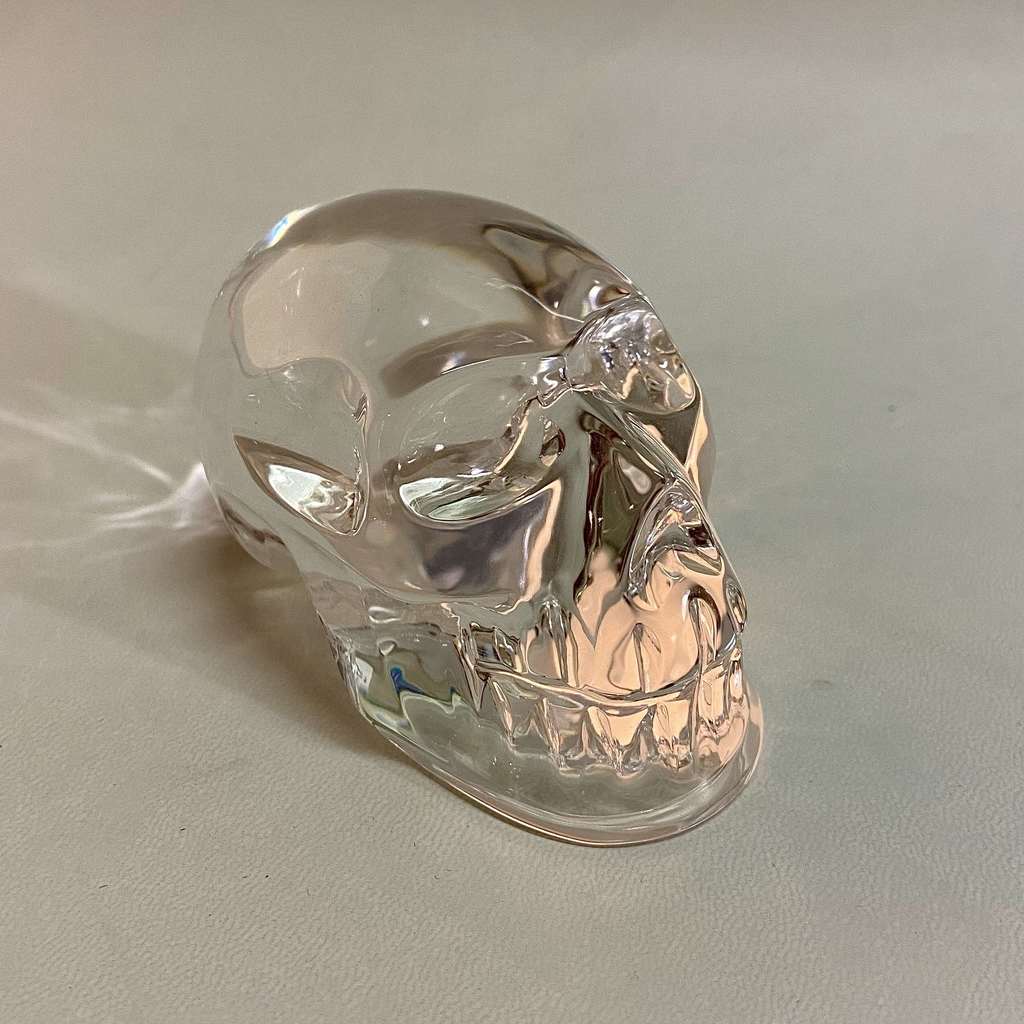 "Череп" (горный хрусталь)