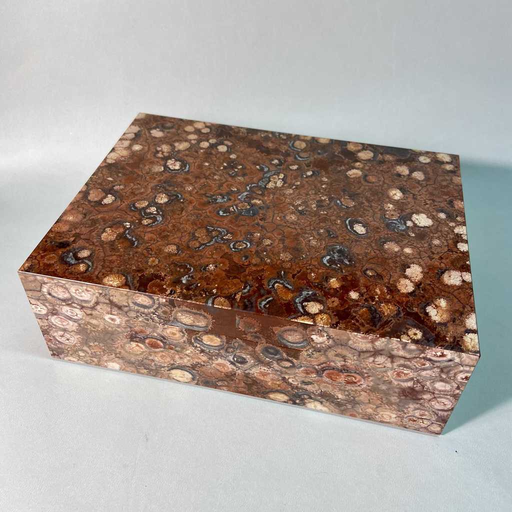 Шкатулка-хьюмидор (яшма)