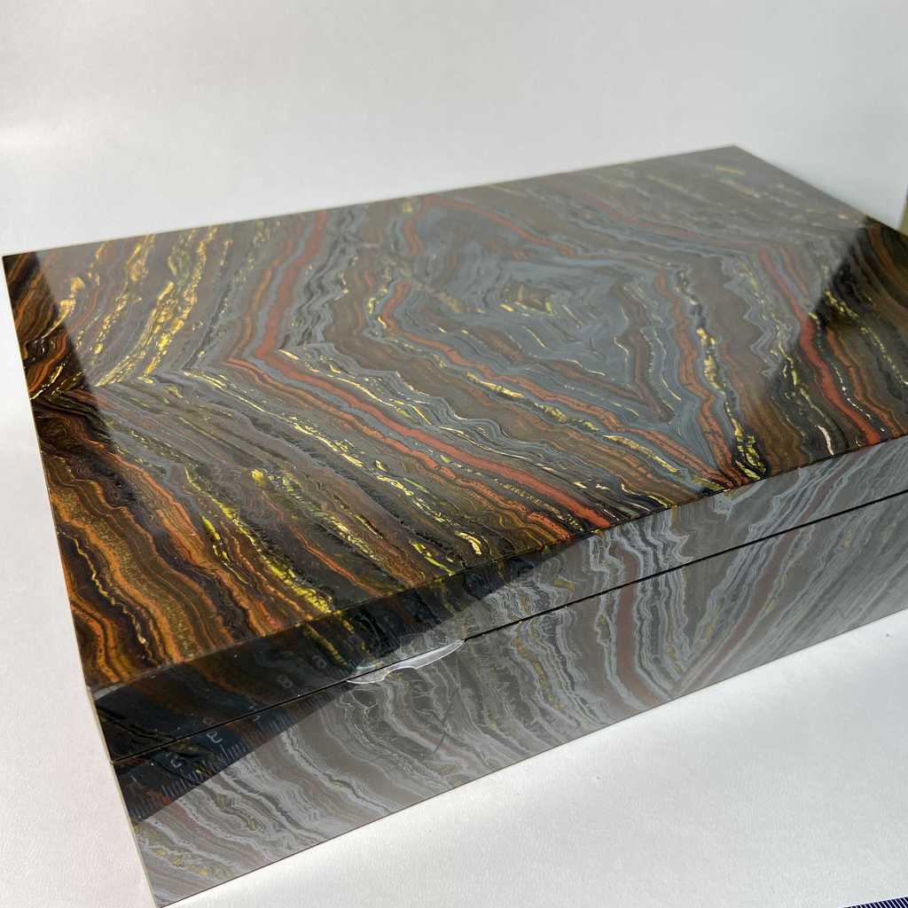 Шкатулка-хьюмидор (джеспилит)