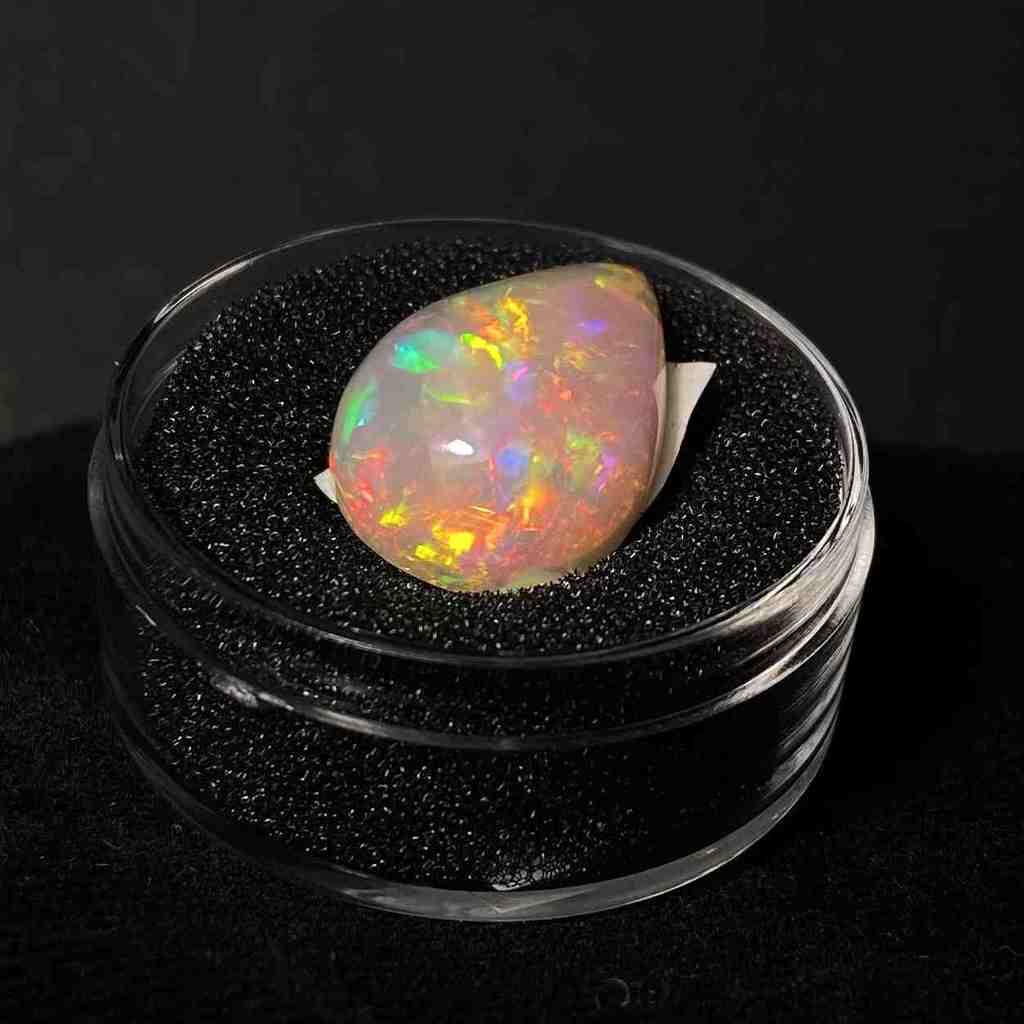 Опал (Эфиопия) кабошон