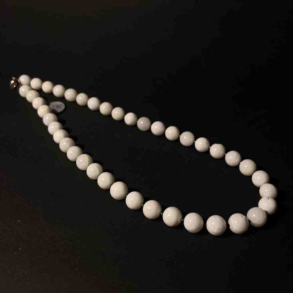 Бусы (коралл белый) шарик 10 мм