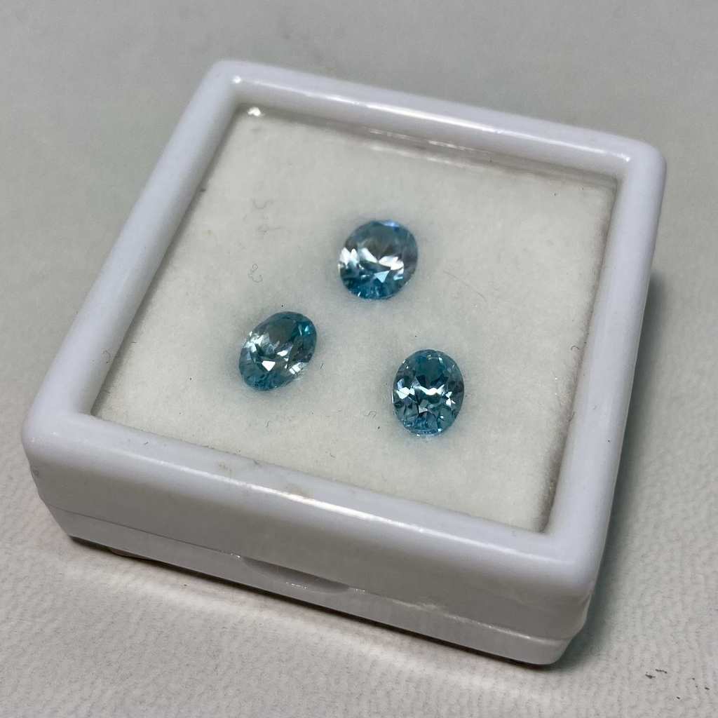 Циркон голубой