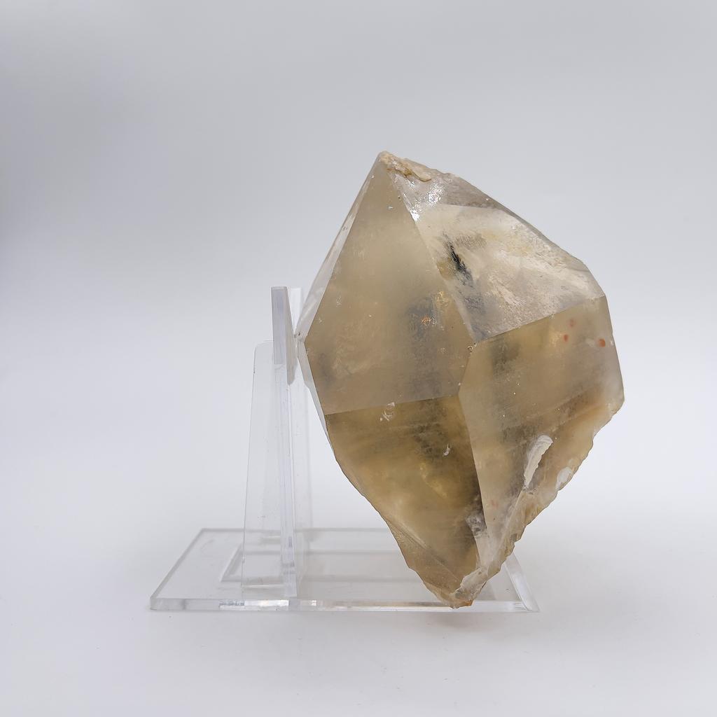 Кристалл дымчатый кварц с фантомами