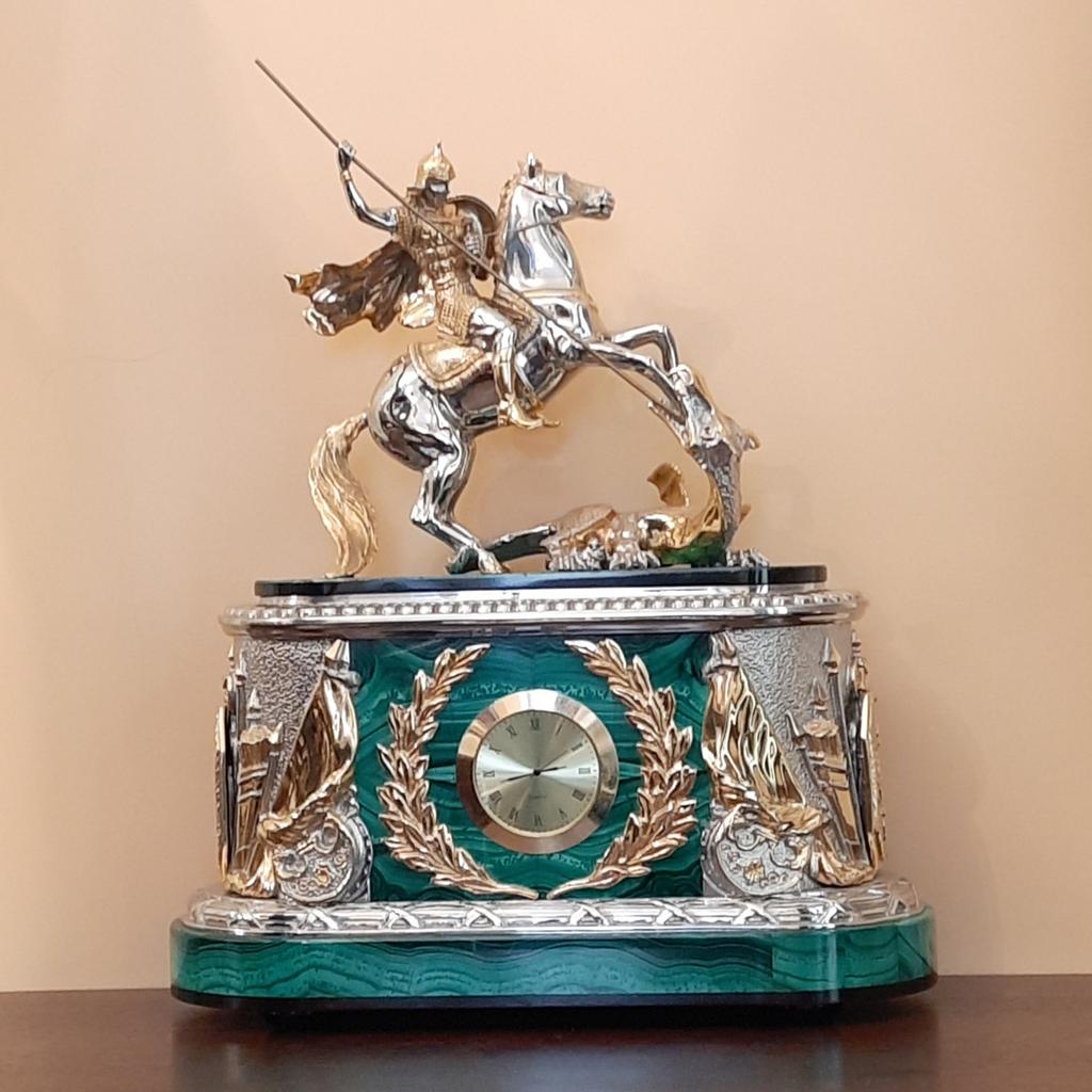 Часы "Георгий Победоносец", малахит, латунь