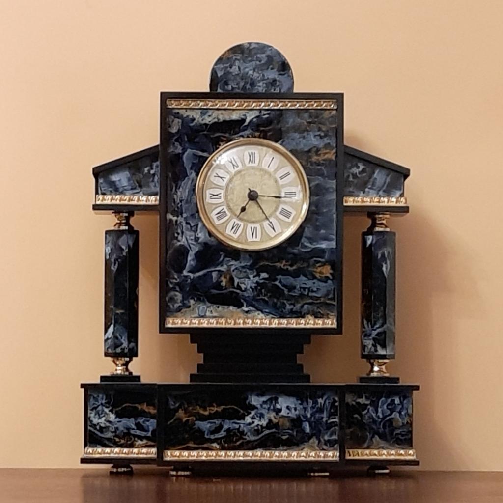 Часы, питерсит