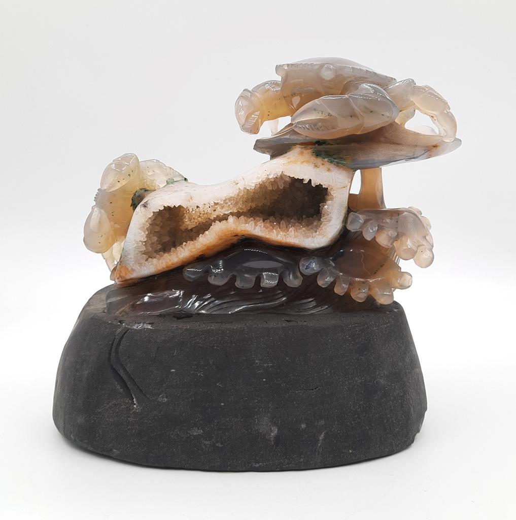 Скульптура "Крабы", агат с жеодой