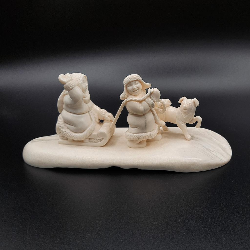 Скульптура "Детские забавы", рог лося