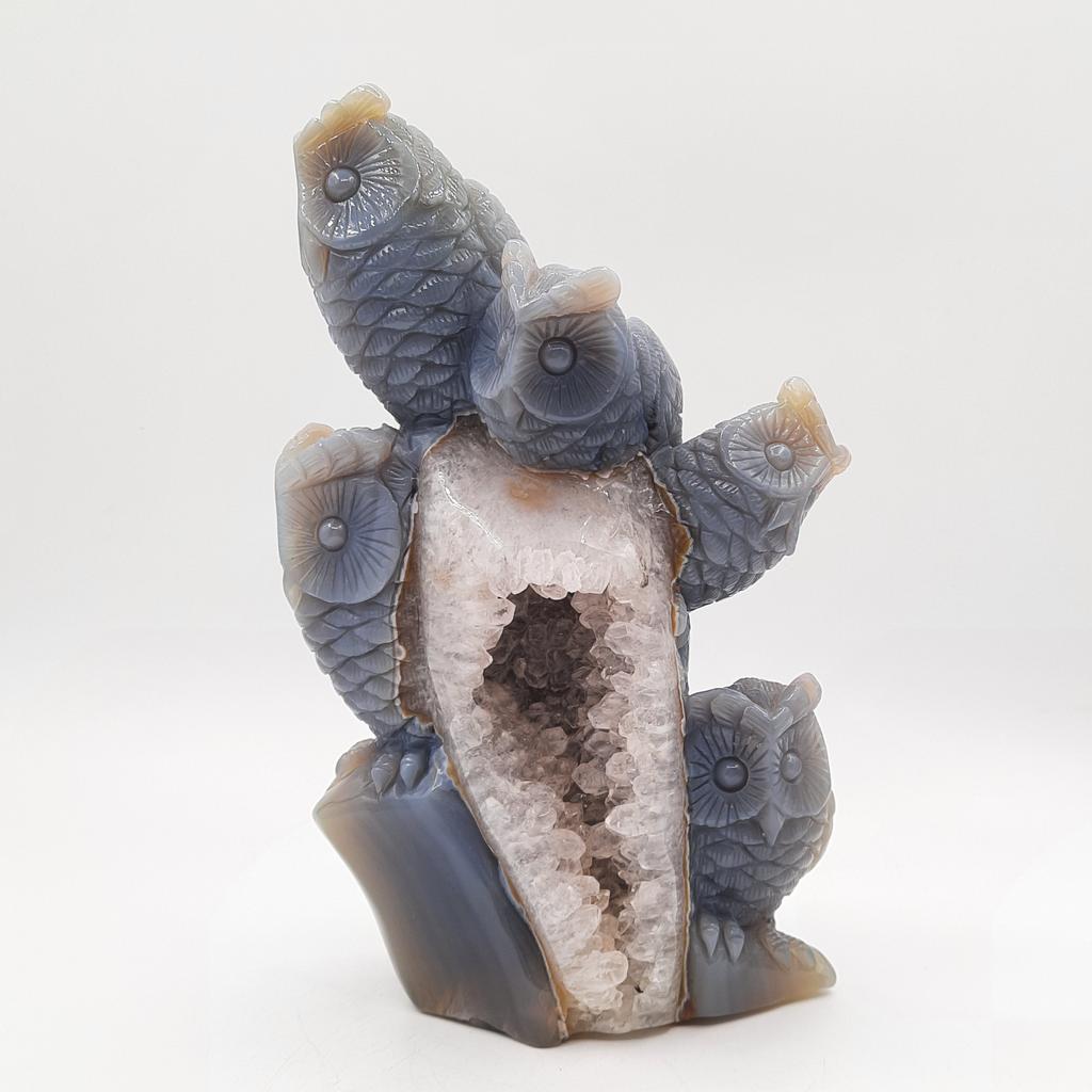 Скульптура "Пять сов", агат с аметистовой друзой