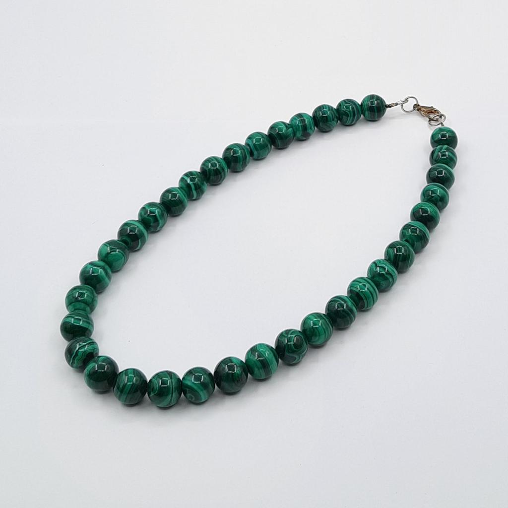 Бусы, малахит