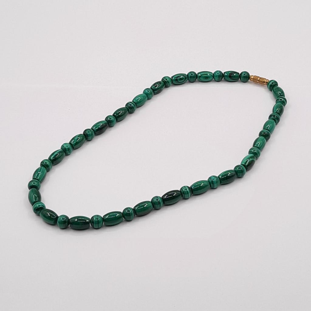 Бусы, малахит