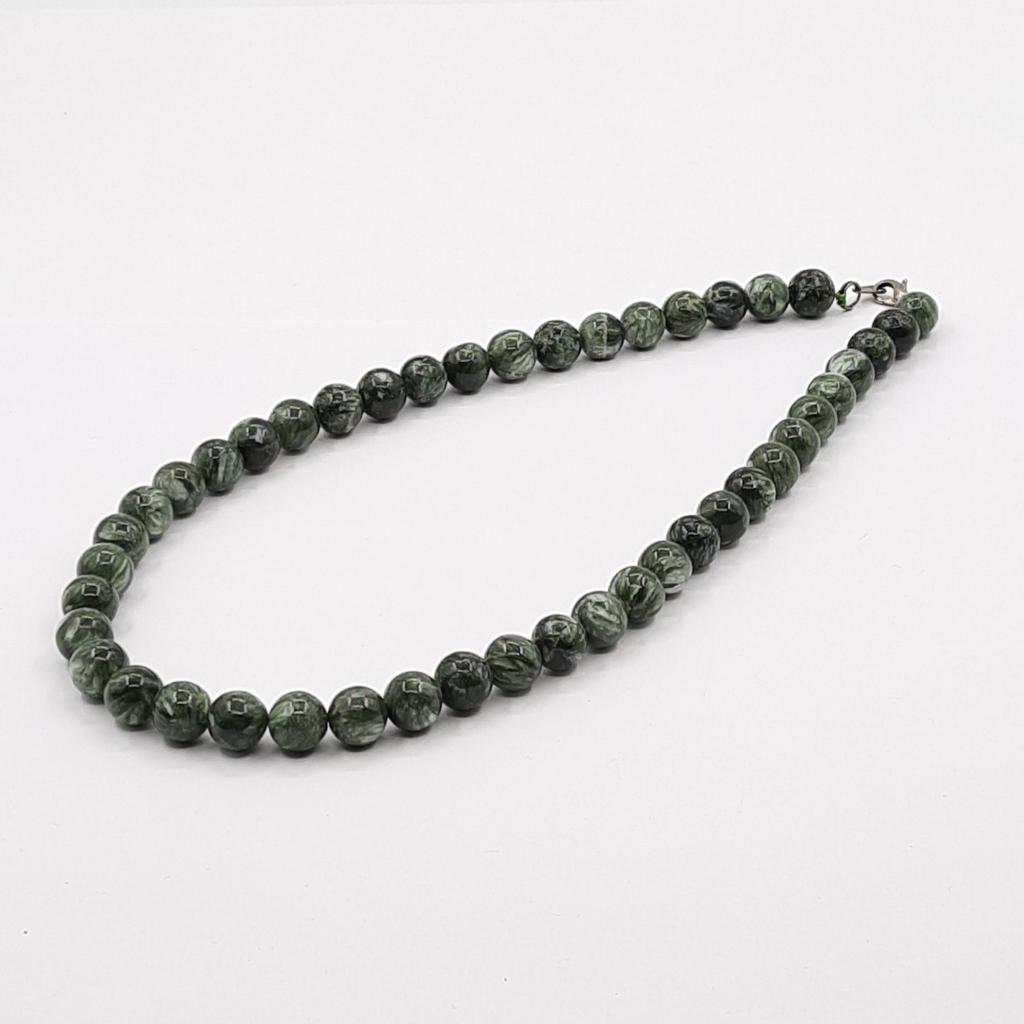 Бусы, серафинит (клинохлор)
